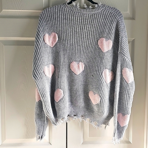 No Boundaries Gray Sweater w Fringe & Pink hearts. XXL NWOT see below for note - Picture 6 of 11